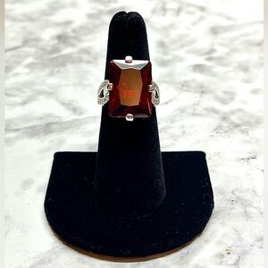 Elegant Red Gemstone Ring
